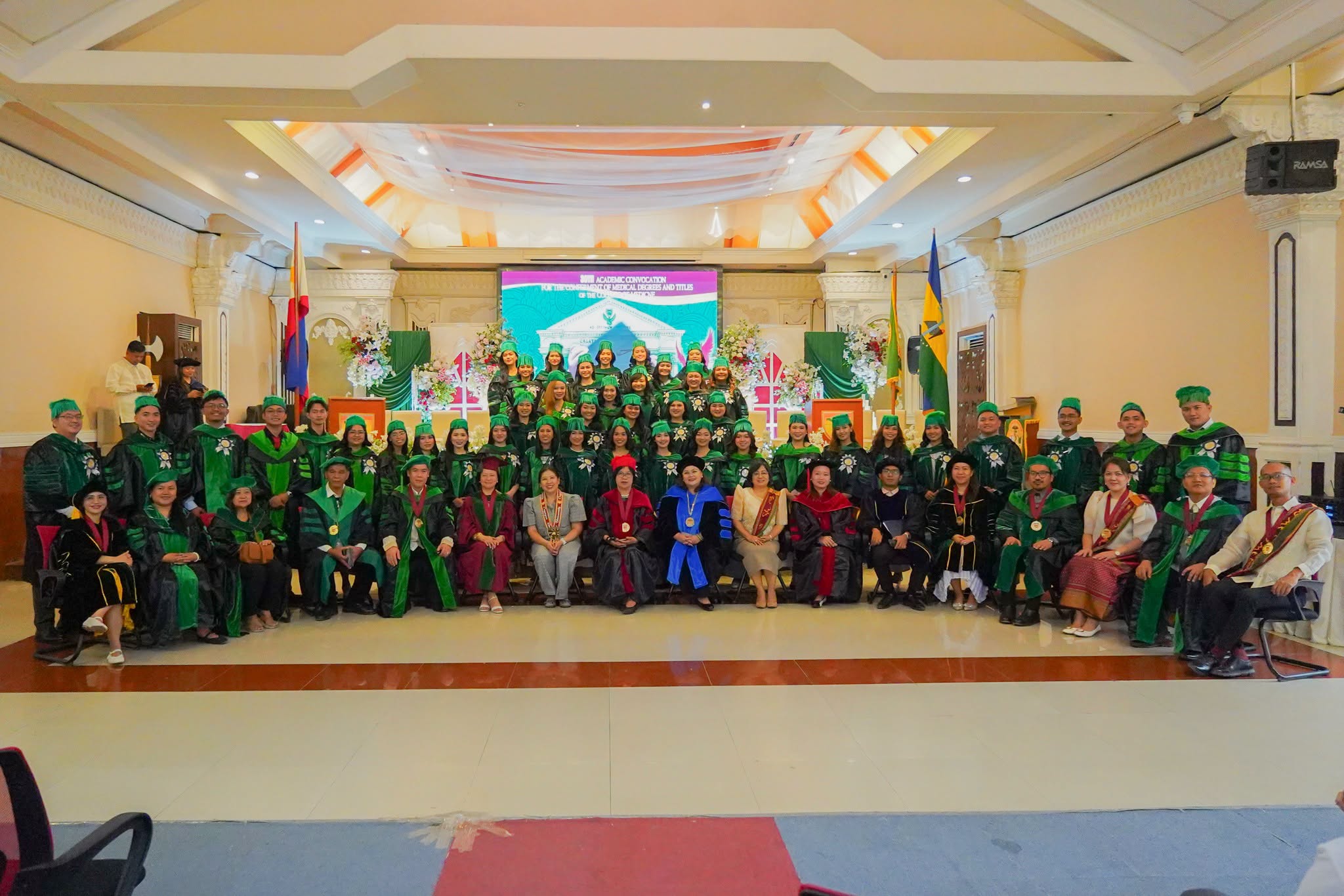 MEDICINE-GRAD-PHOTOSET photo 68